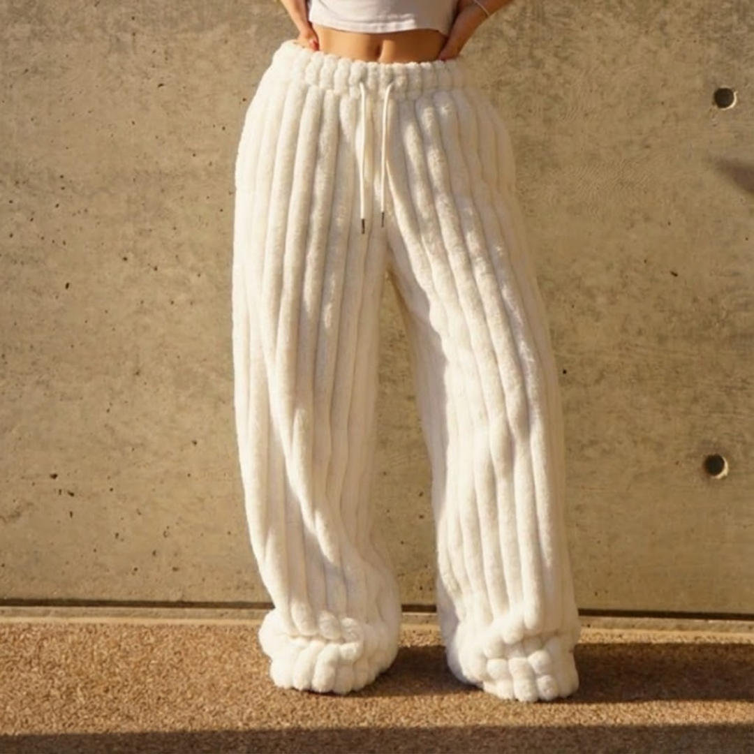 The hugwear™ blanket pants - white