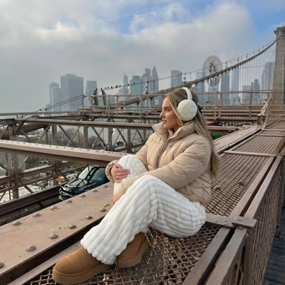 The hugwear™ blanket pants - white