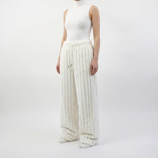 The hugwear™ blanket pants - white