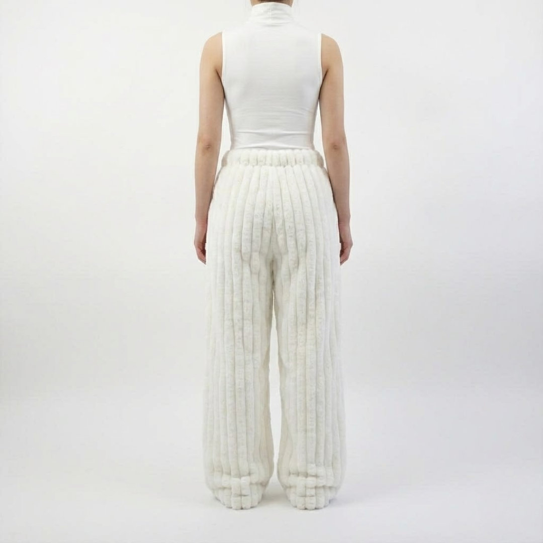 The hugwear™ blanket pants - white